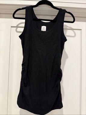 GAP Maternity Black Ribbed Tank Top - Scoop Neck